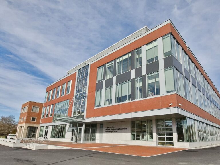 FERLAND ENGINEERING EDUCATION AND DESIGN CENTER AT UMAINE ORONO | ORONO, ME FERLAND ENGINEERING EDUCATION AND DESIGN CENTER AT UMAINE ORONO | ORONO, ME